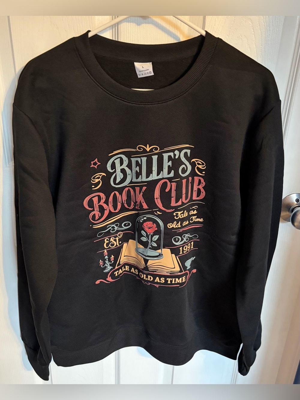 Sweatshirt Belle’s Book Club, Women’s size large New